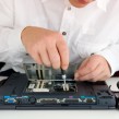 EDV-Techniker bei der Arbeit
