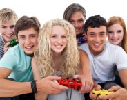 Neueste-Computer-Hard-und-Software-erforderlich-fuer-aufwendige-Games