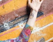 Erfahrungen und Testberichte mit der Haftung von Wandtattoos