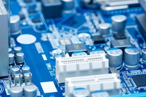 Wo bekomme ich Gutscheine für Hardware-Shops?